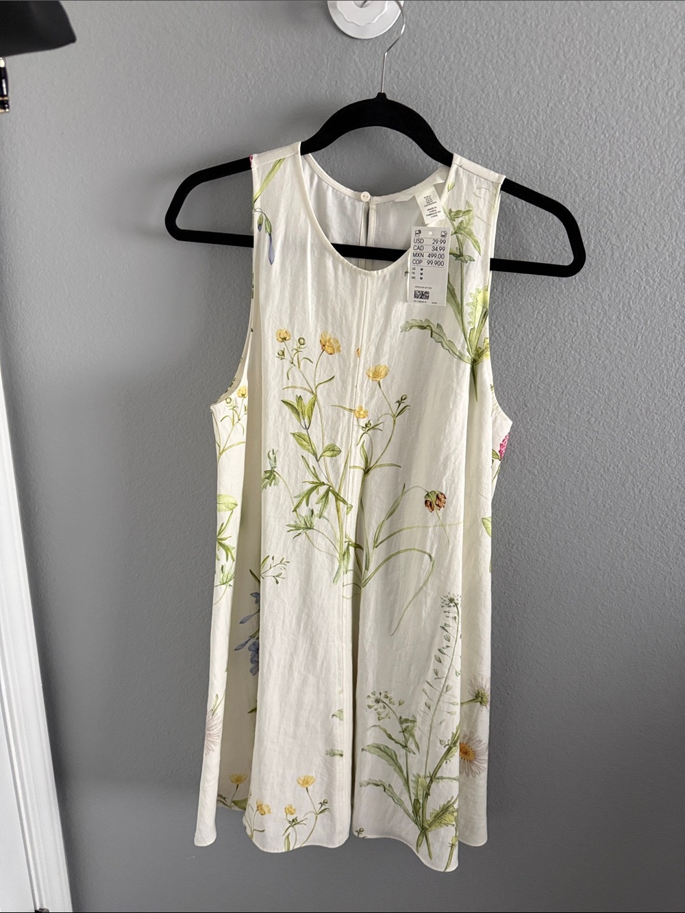 NWT H&M Cream Floral Sleeveless Sundress with Green and Yellow Botanical Print